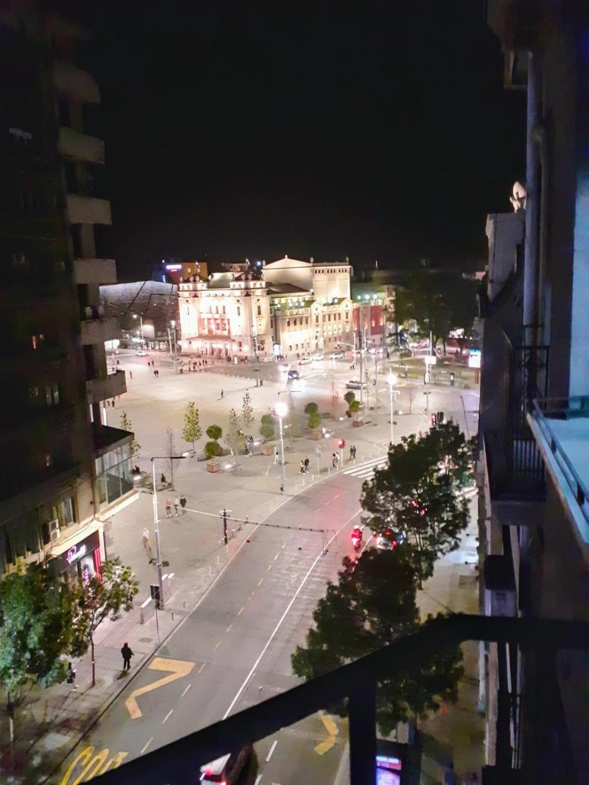 Republica Lägenhet Belgrad Rum bild