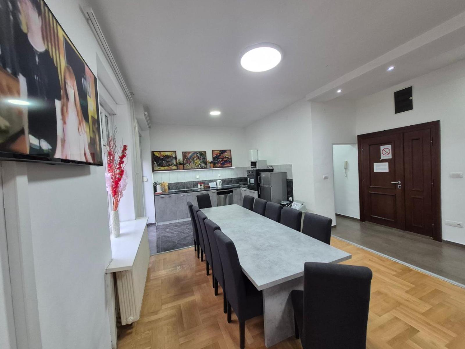 Republica Lägenhet Belgrad Rum bild